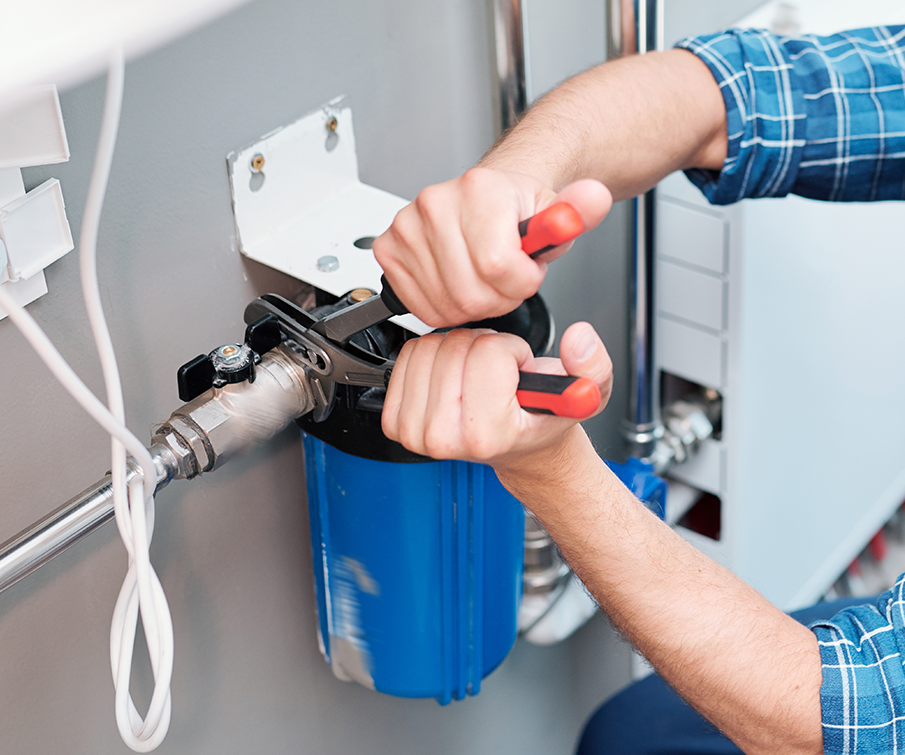 Worker Removing Filter